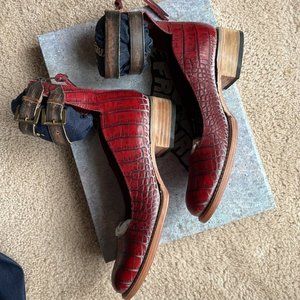 Freebird Maribel Red Croc - new in box - size 8